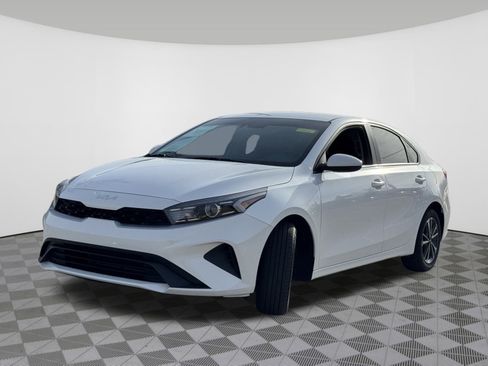Used 2024 Kia Forte LXS image 15
