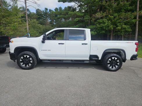 Used 2020 Chevrolet Silverado 2500 Custom w/ Custom Value Package AWD/4WD image 2
