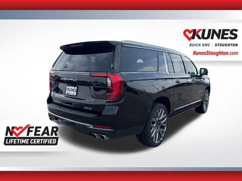 Used 2025 GMC Yukon XL Denali Ultimate w/ LPO, Floor Liner Package image 11