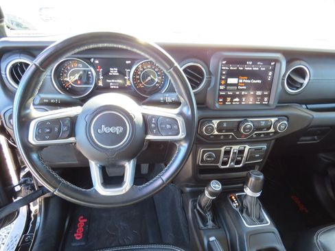 Used 2021 Jeep Gladiator Overland w/ Popular Equipment Package AWD/4WD image 20