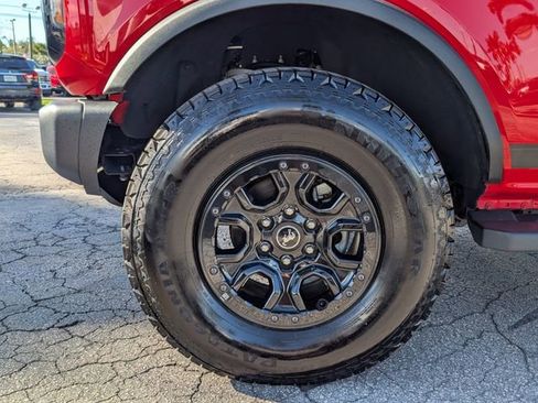 Used 2023 Ford Bronco Wildtrak image 6