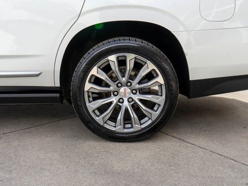 Used 2021 GMC Yukon Denali image 36