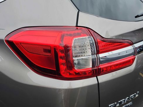 Used 2022 Subaru Ascent Premium w/ Convenience Package image 8