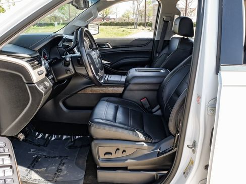 Used 2018 GMC Yukon Denali RWD image 4