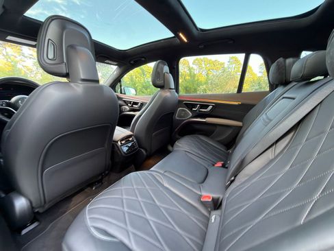 Certified 2023 Mercedes-Benz EQS 580 4MATIC SUV image 15