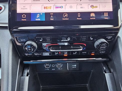 New 2025 Jeep Grand Cherokee Limited w/ Black Appearance Package image 15