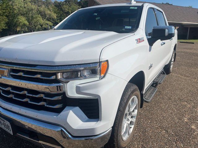 Used 2024 Chevrolet Silverado 1500 LTZ AWD/4WD image 2