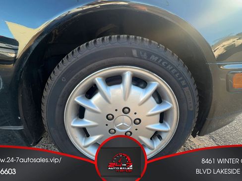 Used 2000 Mercedes-Benz E 320 Wagon image 16