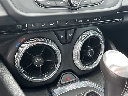 Used 2021 Chevrolet Camaro LT image 23