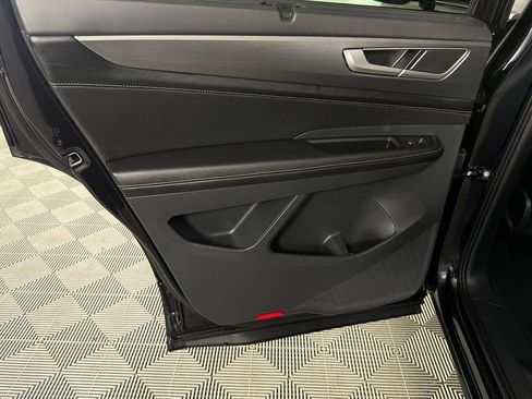 Used 2026 Volkswagen Atlas Cross Sport SE FWD image 24