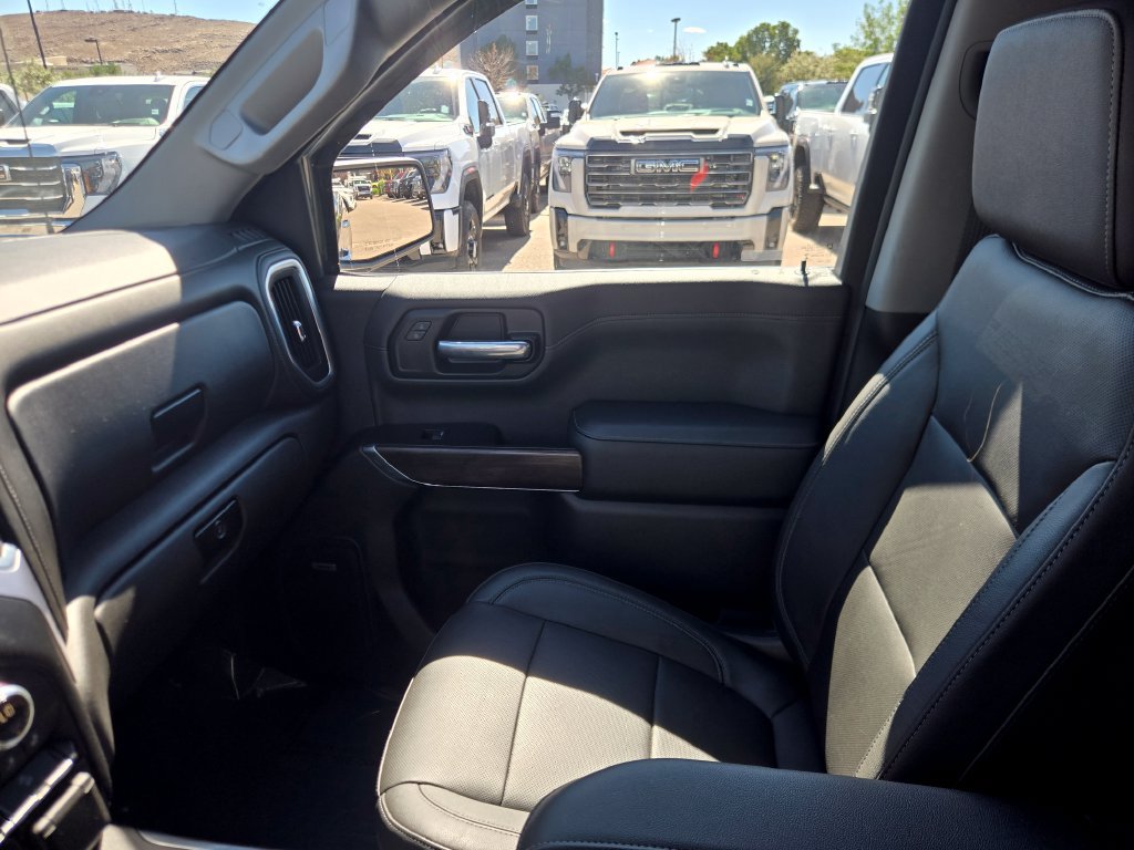 Used 2019 GMC Sierra 1500 SLT w/ SLT Premium Plus Package AWD/4WD image 17