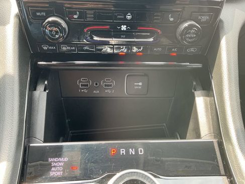 Certified 2023 Jeep Grand Cherokee L Limited AWD/4WD image 22