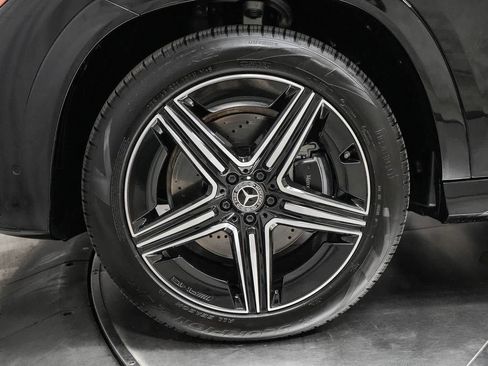 Certified 2025 Mercedes-Benz GLE 450 4MATIC image 11