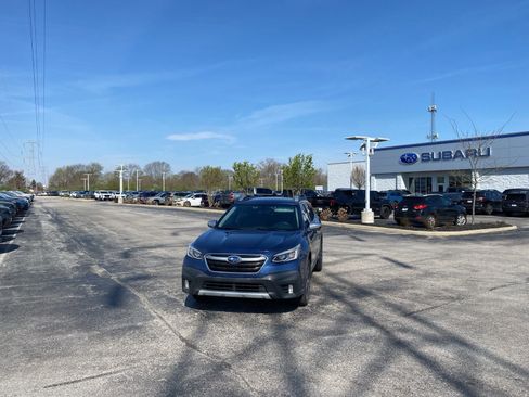 Used 2020 Subaru Outback Touring w/ Popular Package #2 image 7
