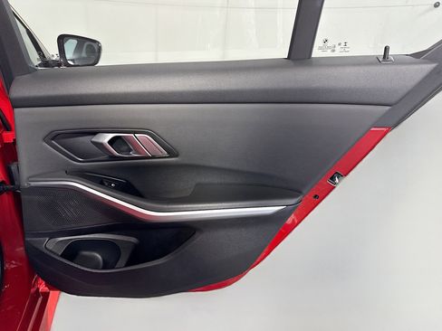 Used 2019 BMW 330i 330i w/ Convenience Package image 28