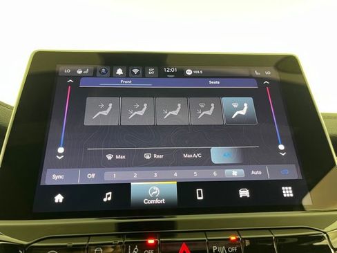 Used 2025 Jeep Compass Limited image 29