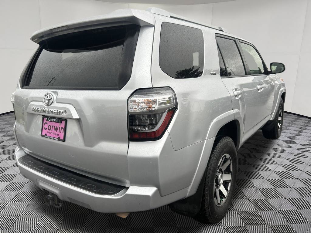 Used 2016 Toyota 4Runner SR5 RWD image 8