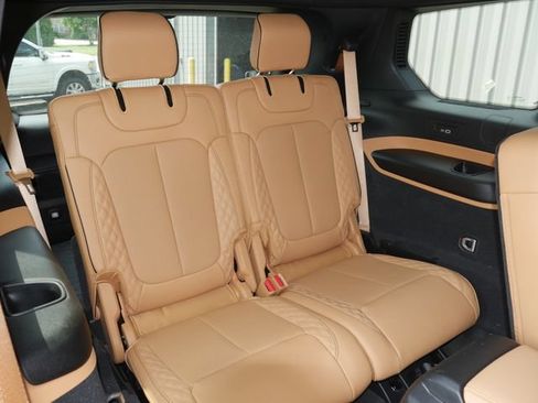 Used 2025 Jeep Grand Cherokee L Summit w/ Advanced Protech Group IV AWD/4WD image 28