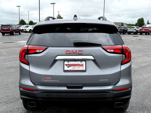 Certified 2018 GMC Terrain SLE w/ Driver Convenience Package AWD/4WD image 5