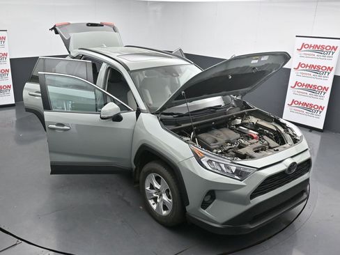 Used 2020 Toyota RAV4 XLE w/ Convenience Package image 25