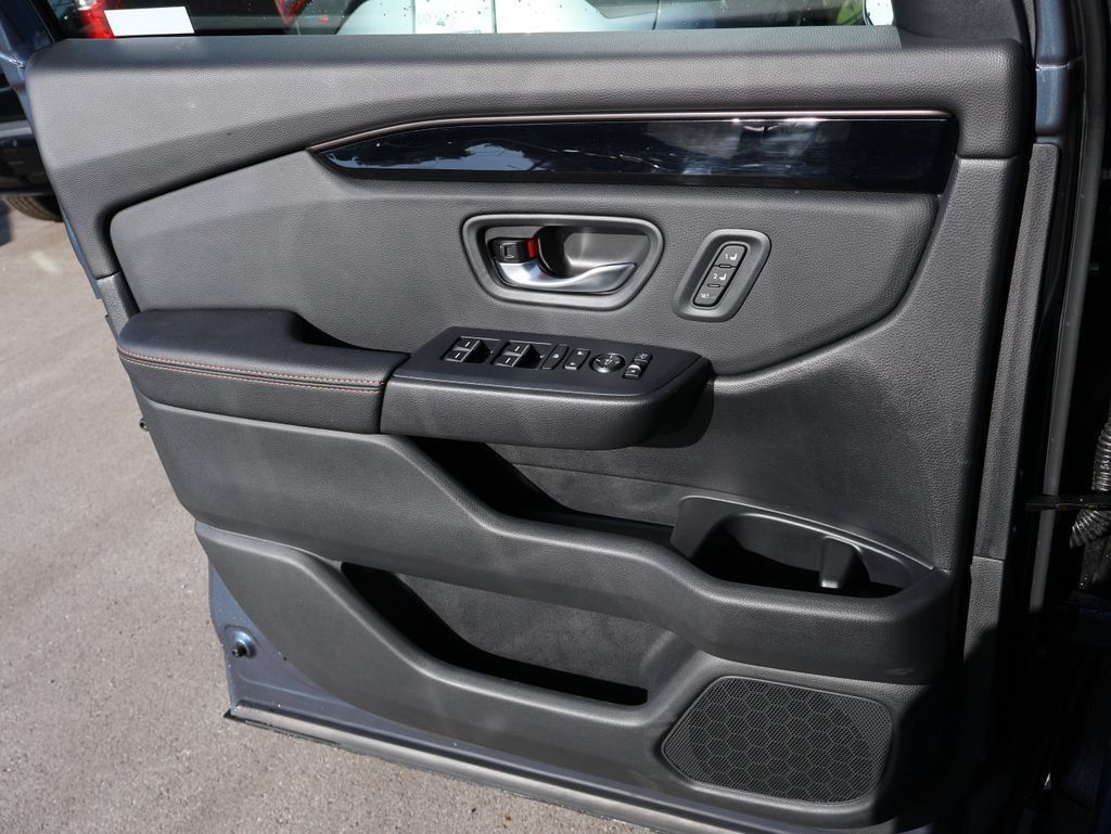 Certified 2026 Honda Pilot TrailSport image 32