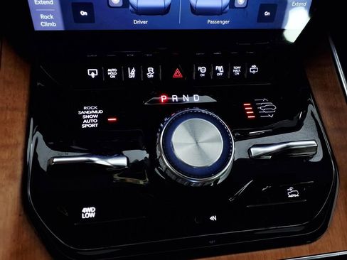 Used 2022 Jeep Grand Wagoneer Series II image 23