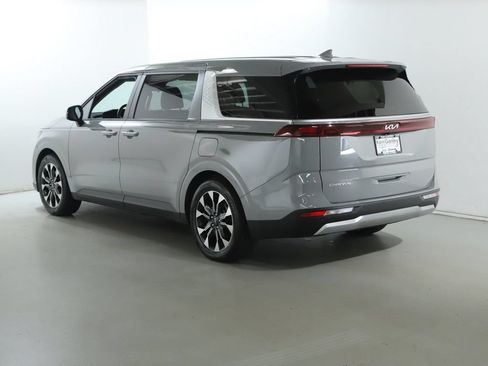 Used 2024 Kia Carnival EX FWD image 48
