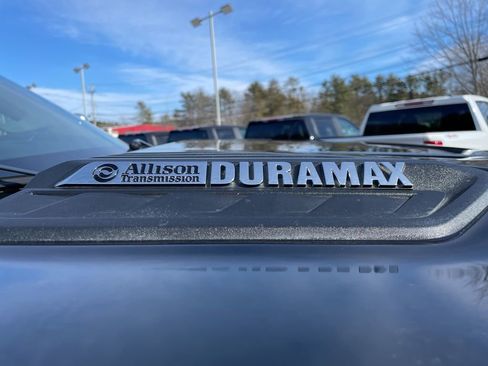 Used 2020 Chevrolet Silverado 2500 LTZ w/ LTZ Premium Package image 12