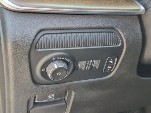 Used 2022 Jeep Grand Wagoneer Series I AWD/4WD image 18