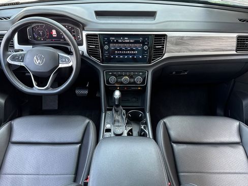 Used 2022 Volkswagen Atlas Cross Sport SE image 13