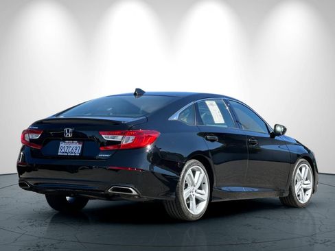 Used 2021 Honda Accord Sport image 4