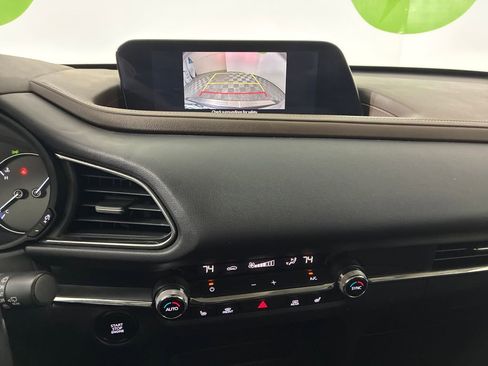 Used 2022 MAZDA CX-30 AWD 2.5 S w/ Premium Package image 31