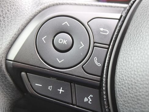 Used 2019 Toyota RAV4 XLE FWD image 26