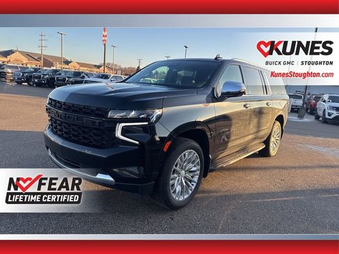 Used 2024 Chevrolet Suburban Premier image 6