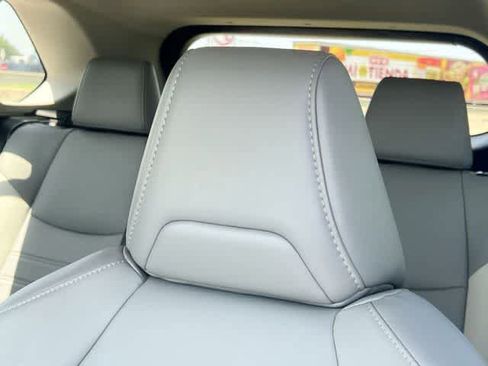 Used 2021 Toyota RAV4 XLE Premium FWD image 25