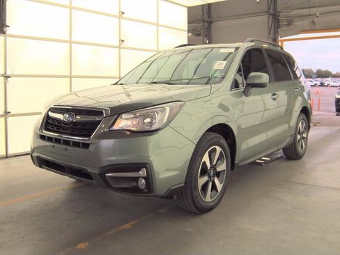 Used 2017 Subaru Forester 2.5i Limited w/ Popular Package #2 AWD/4WD image 2