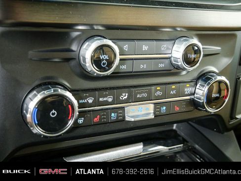 Used 2024 Ford F250 Lariat w/ Chrome Package AWD/4WD image 17