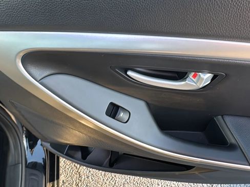 Used 2014 Hyundai Elantra GT w/ Option Group 02 image 16