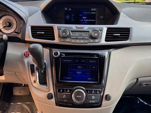 Used 2016 Honda Odyssey Touring image 13