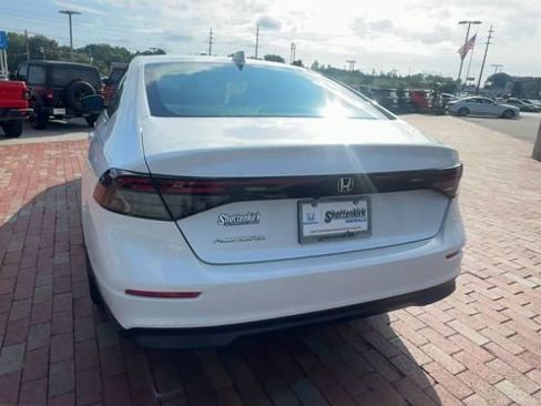 Certified 2024 Honda Accord EX image 9