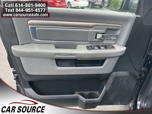Used 2017 RAM 1500 Classic SLT AWD/4WD image 7