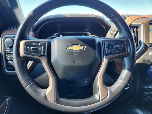 Used 2019 Chevrolet Silverado 1500 High Country image 18