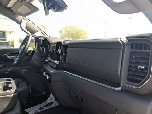 Used 2025 GMC Sierra 1500 SLT RWD image 34