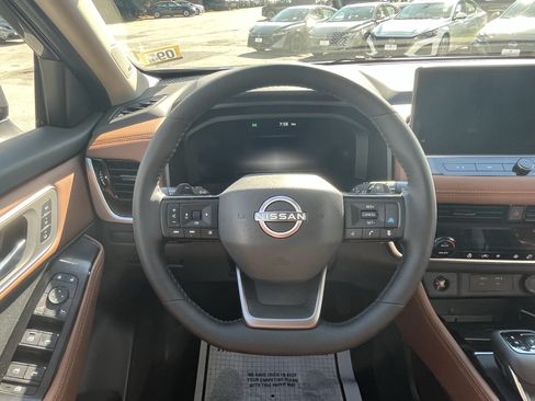 New 2026 Nissan Rogue Platinum AWD/4WD image 19