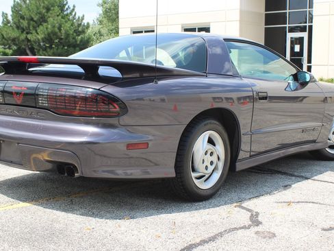 Used 1994 Pontiac Firebird Trans Am RWD image 4