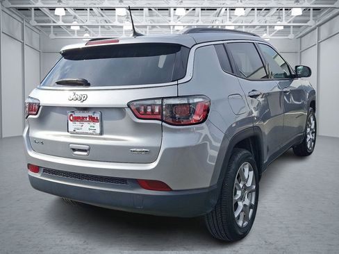 Certified 2022 Jeep Compass Latitude image 4