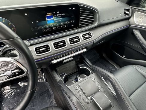 Certified 2023 Mercedes-Benz GLS 450 4MATIC image 32