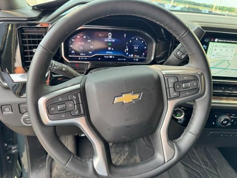 Used 2025 Chevrolet Silverado 2500 LT image 28