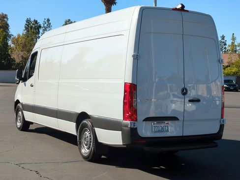 Used 2023 Mercedes-Benz Sprinter 2500 image 7