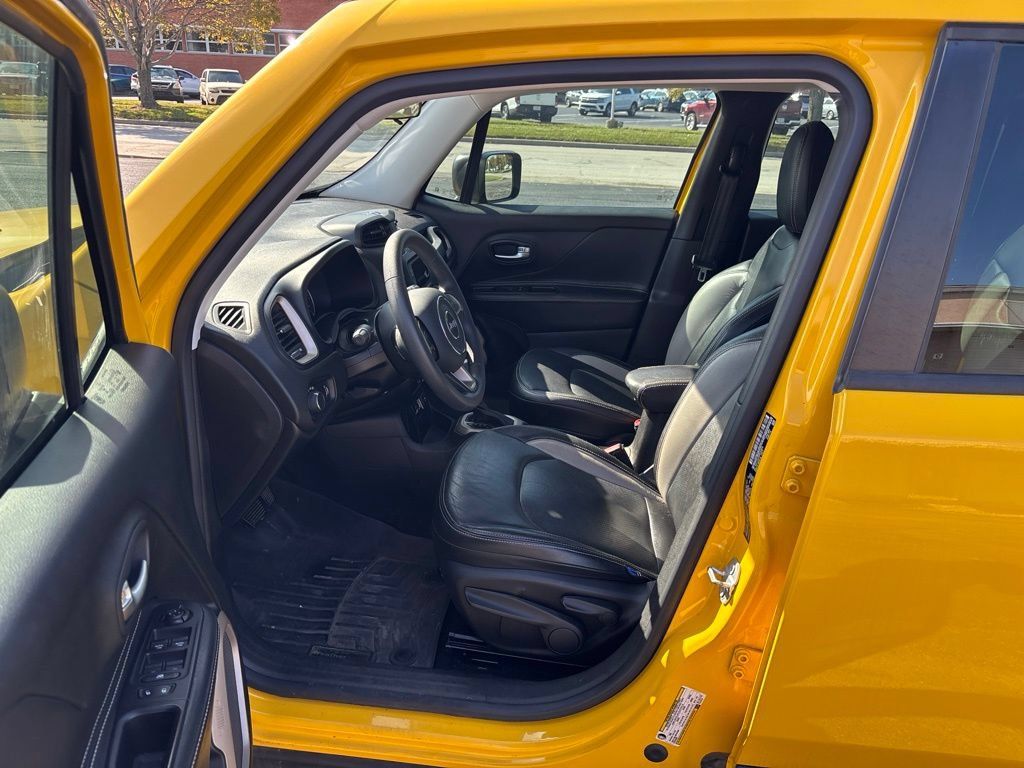Used 2015 Jeep Renegade Sport w/ Power & Air Group FWD image 13